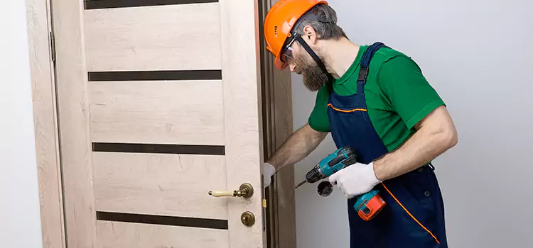 Replace Internal Door Handle with Lock Smithtown